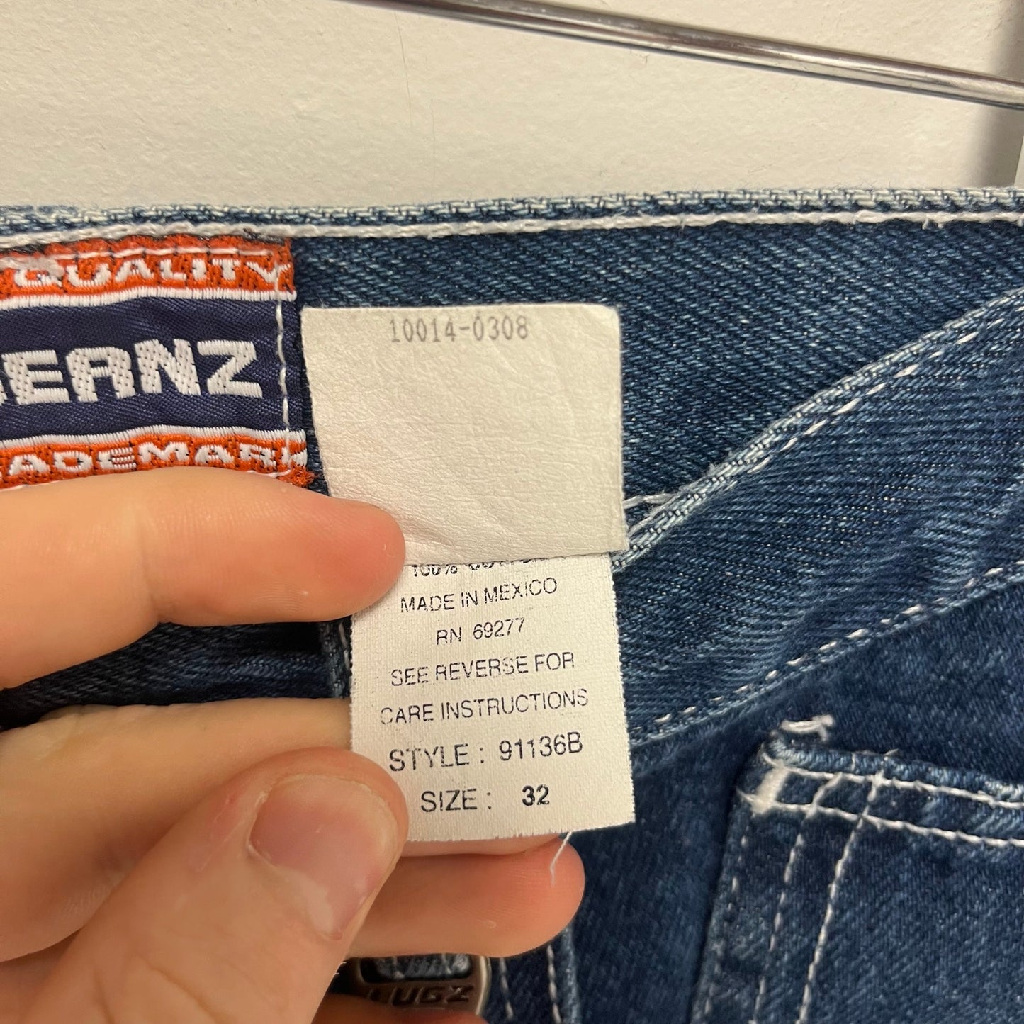 Vintage Y2K Lugz Shorts 32