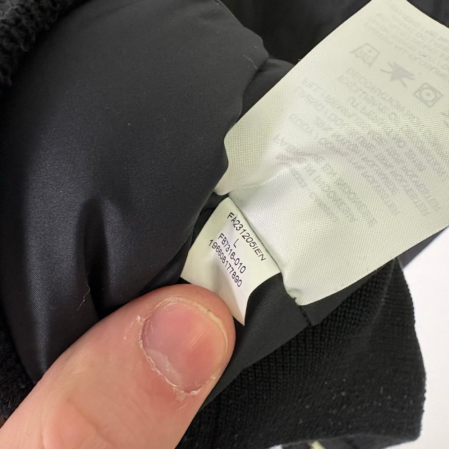 Jordan Essentials Black Renegade Puffer bomber Jacket L