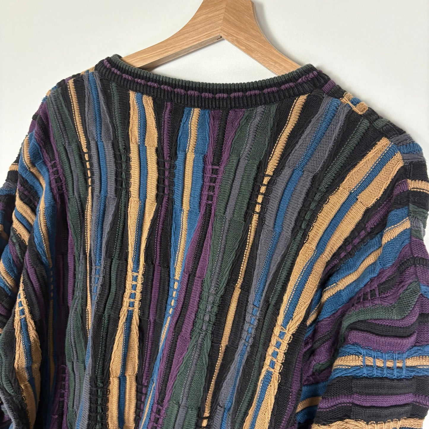 Vintage Akira 3d knit coogi style knit sweater M