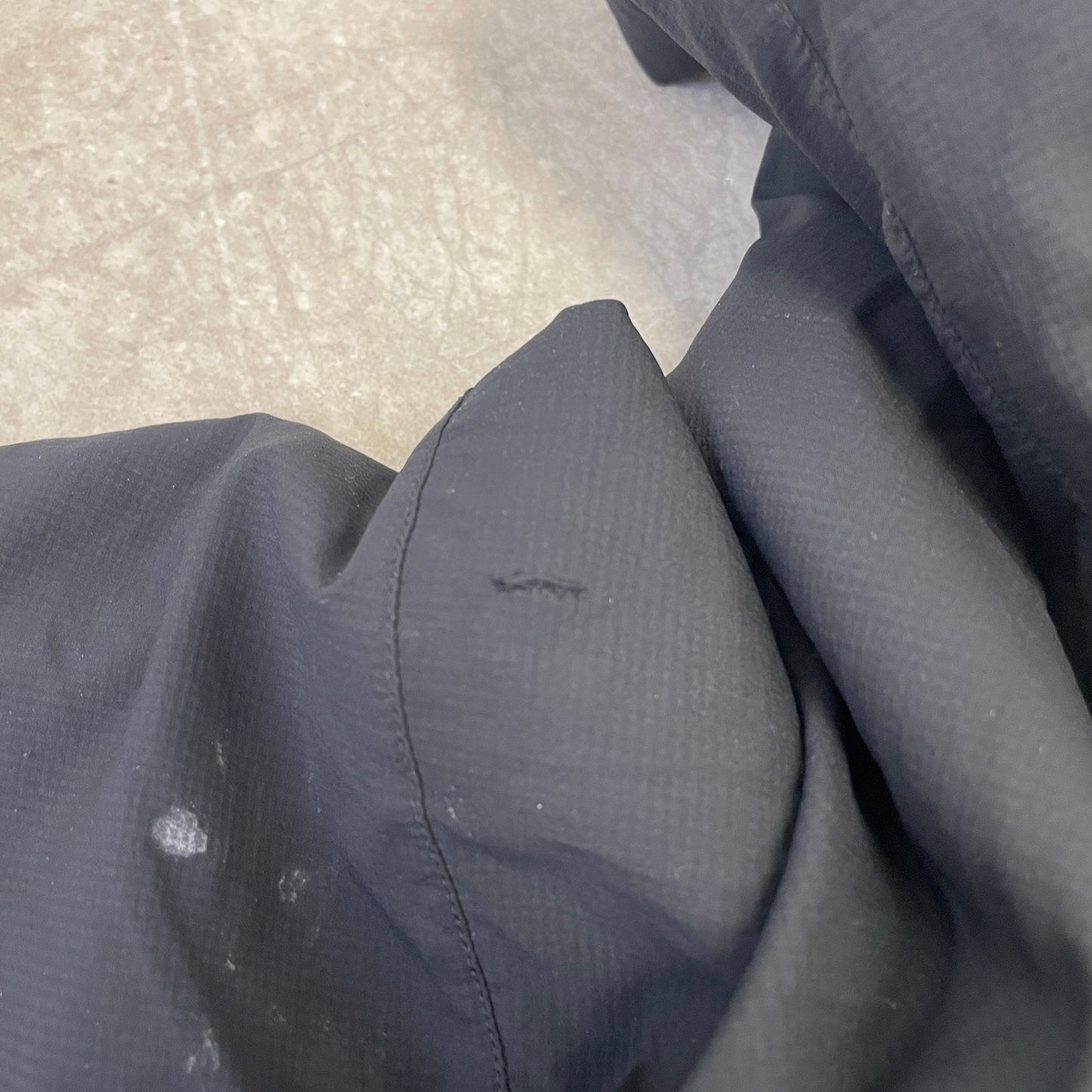 Arcteryx atom black puffer jacket L