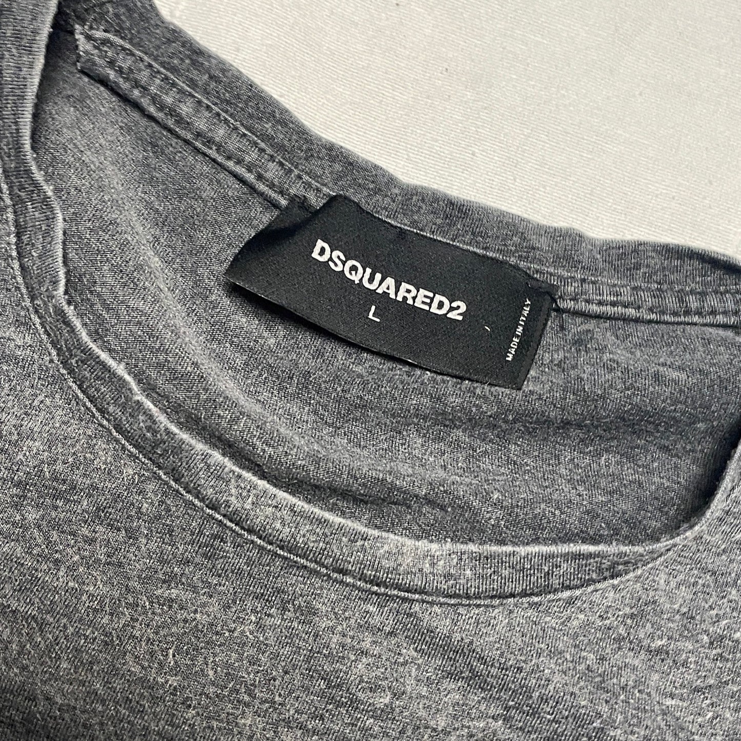 Dsquared2 leaf logo t shirt L