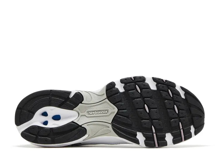 New Balance 530 Silver Metallic Linen Size: 7M/8.5W