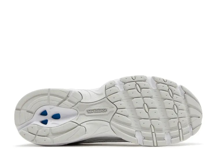 New Balance 530 Silver Metallic Moonbeam Size: 5M/6.5W, 6.5M/8W, 8M/9.5W