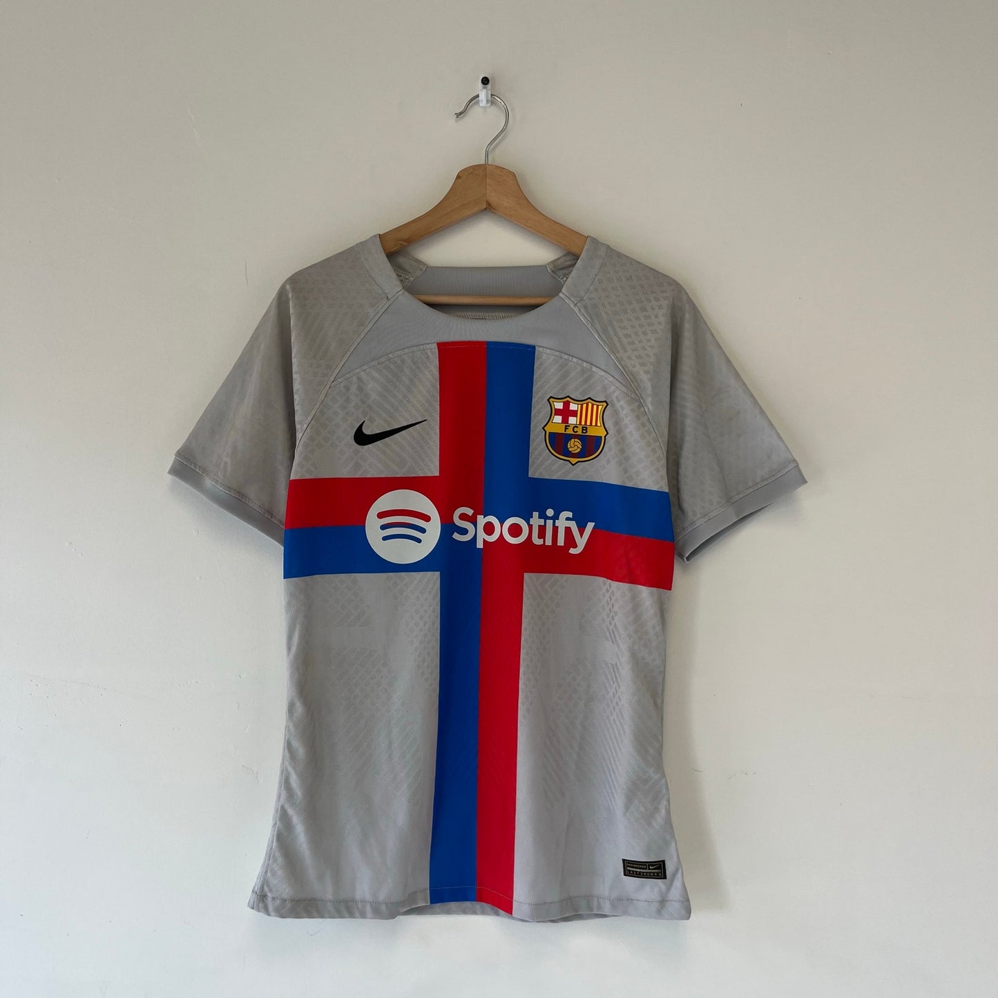 Nike Barcelona #8 Pedri Jersey L