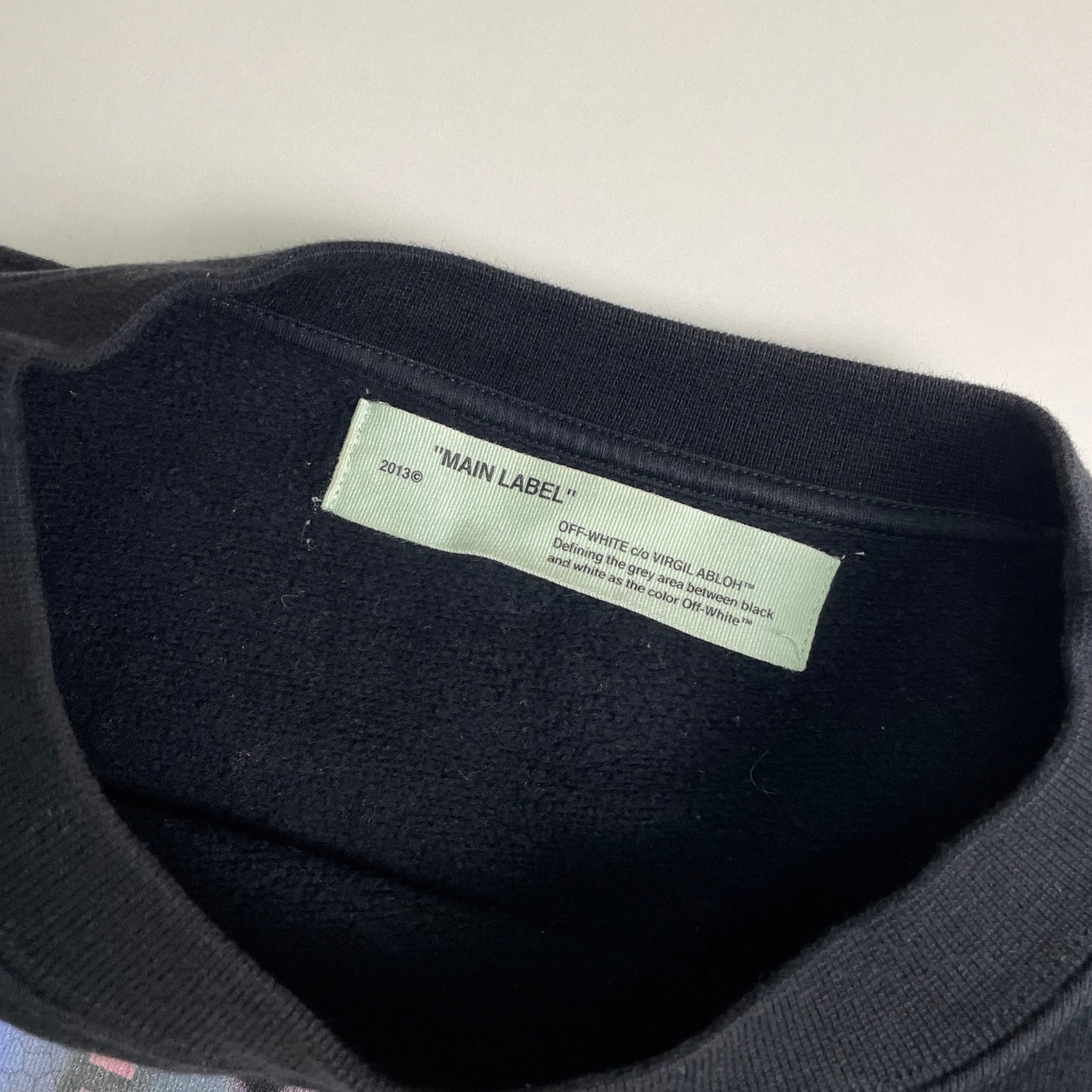 Off-White vampire seeing things crewneck S/M