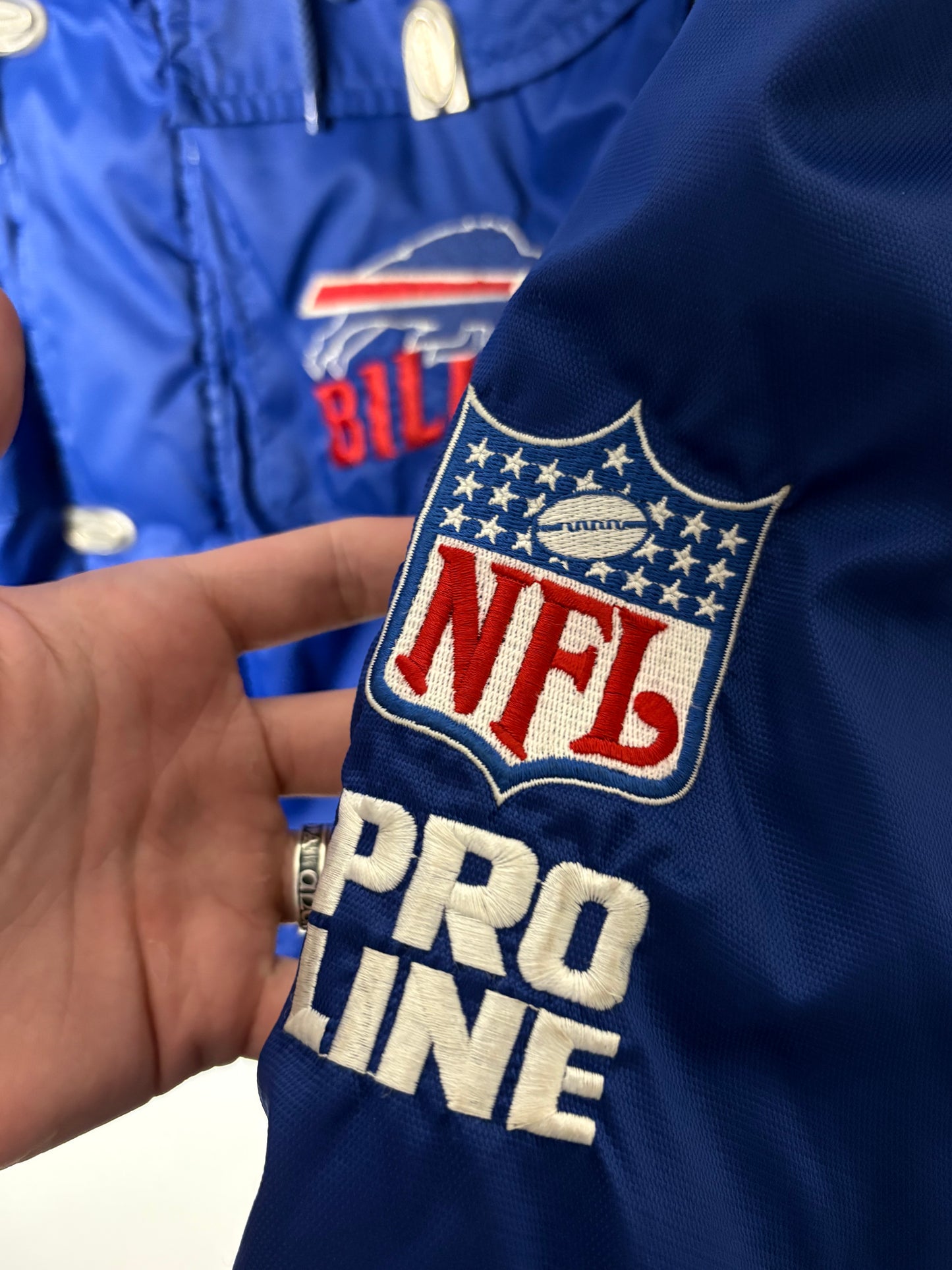Vintage buffalo bills 90 pro line logo athletic puffer jacket L