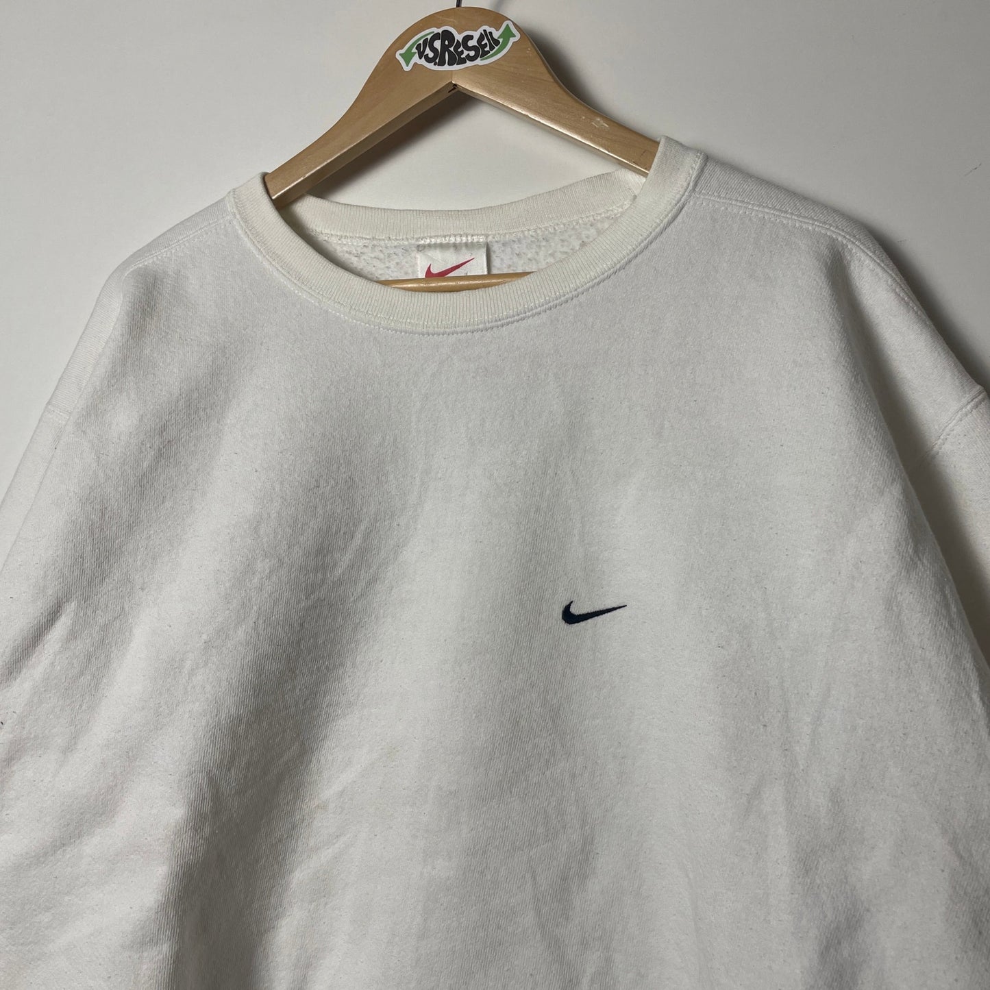 Nike vintage red tag swoosh white crewneck size XL