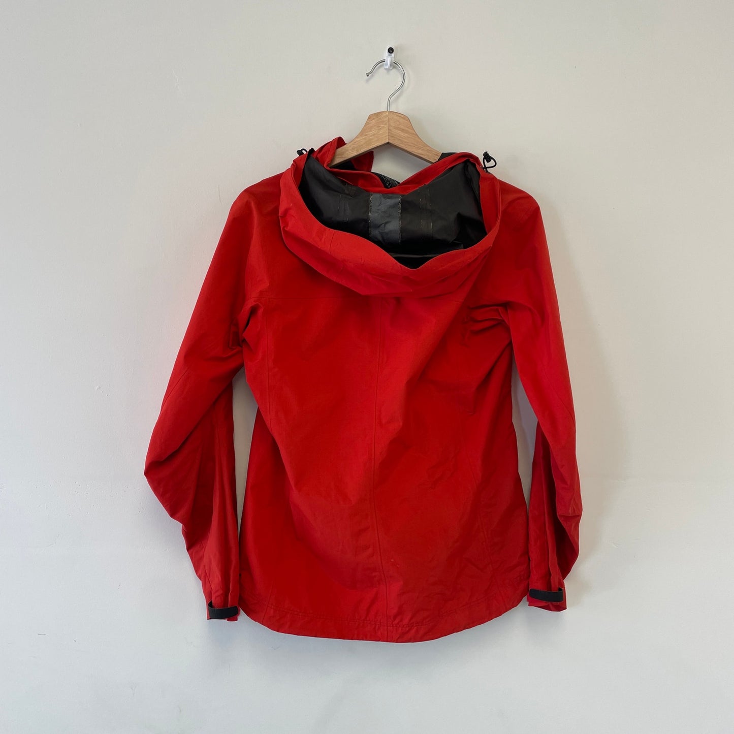 Arc’teryx Gore-Tex shell jacket womens M