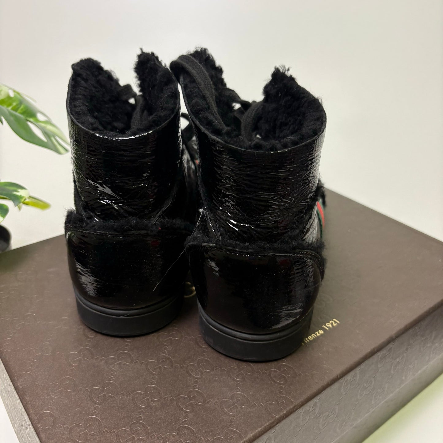 Gucci leather black hi top fuzzy sneakers 6w
