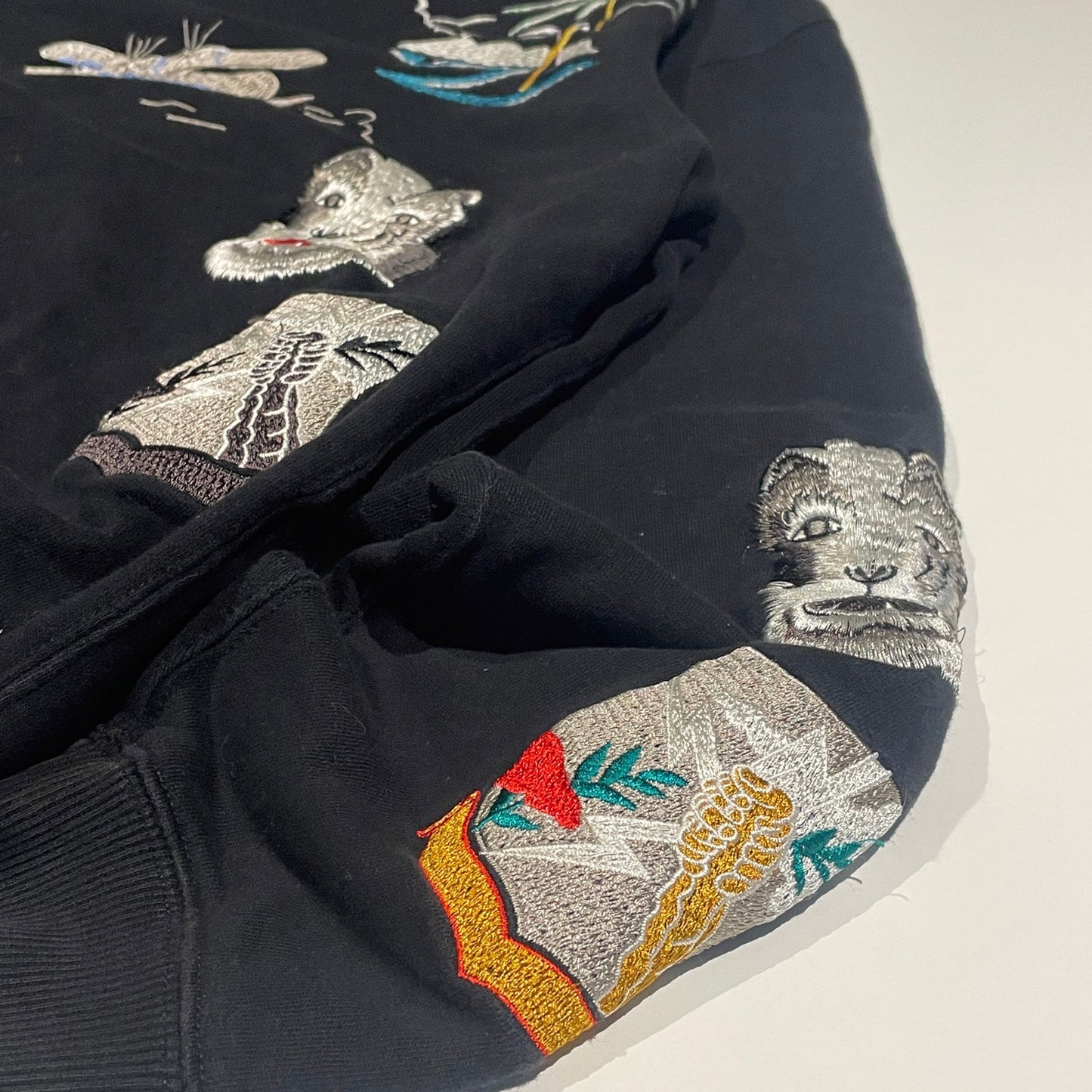 mihara yasuhiro embroidered crewneck L