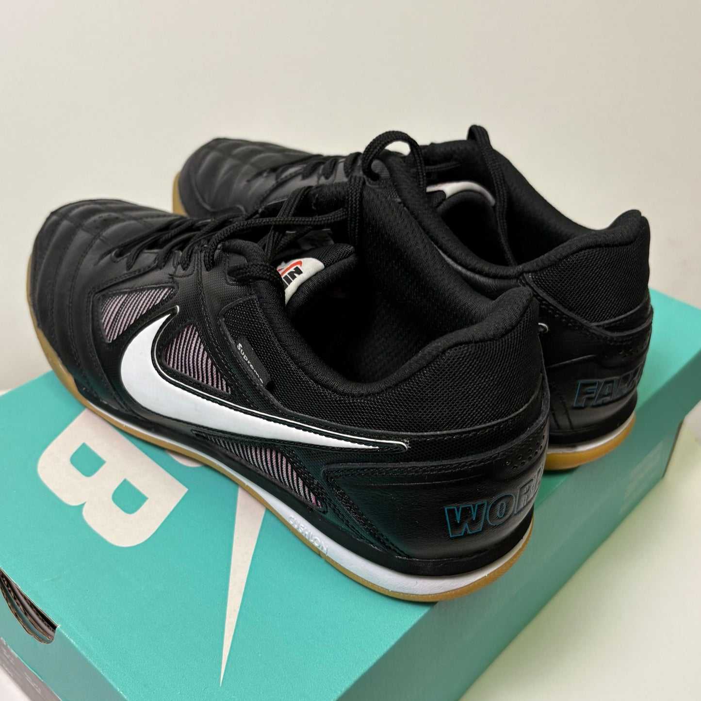 Nike Supreme SB Gato QS Trainer black gum 9.5