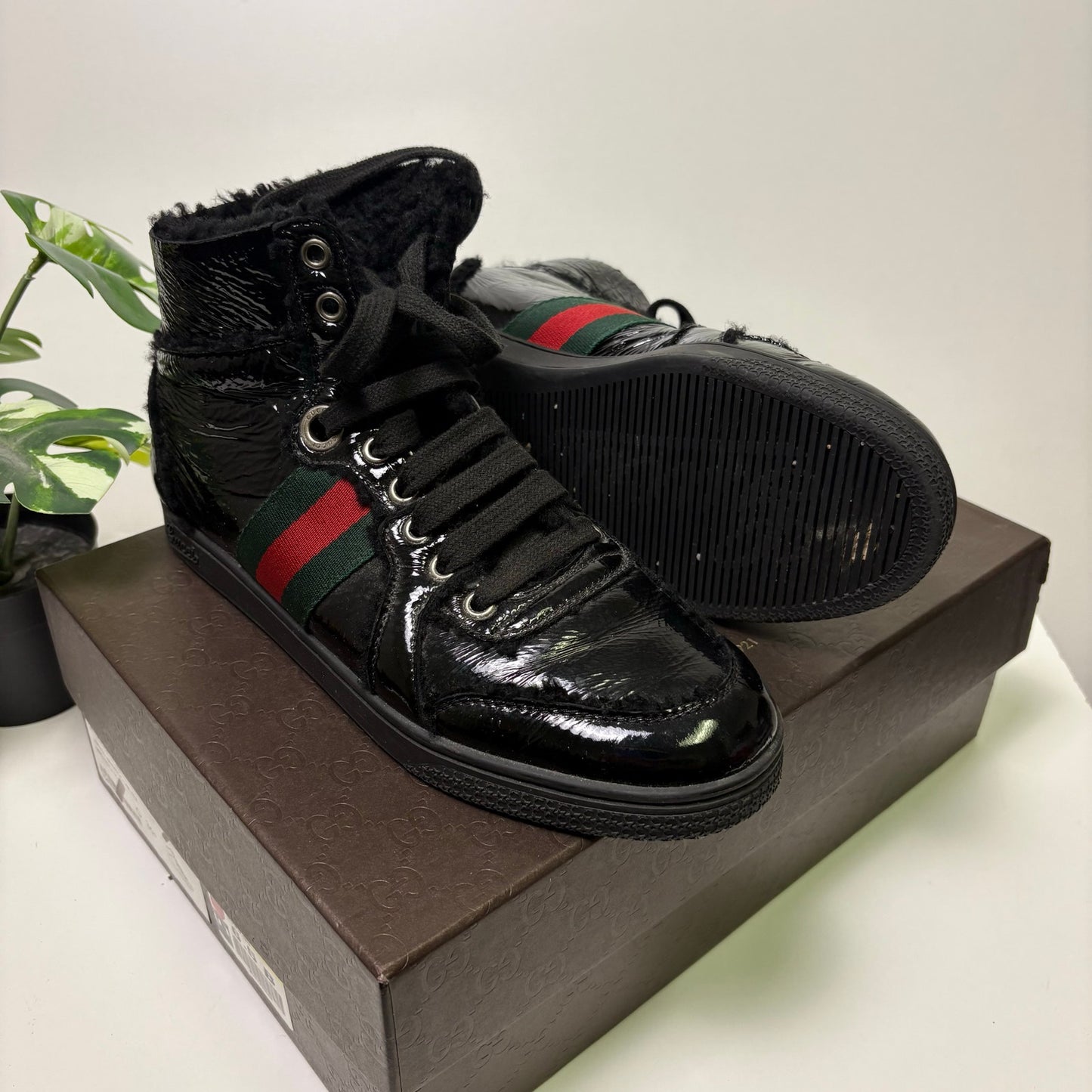 Gucci leather black hi top fuzzy sneakers 6w