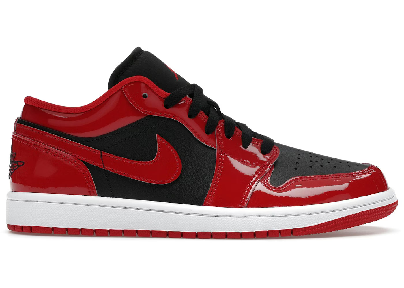 Jordan 1 low patent bred Size: 10.5, 11