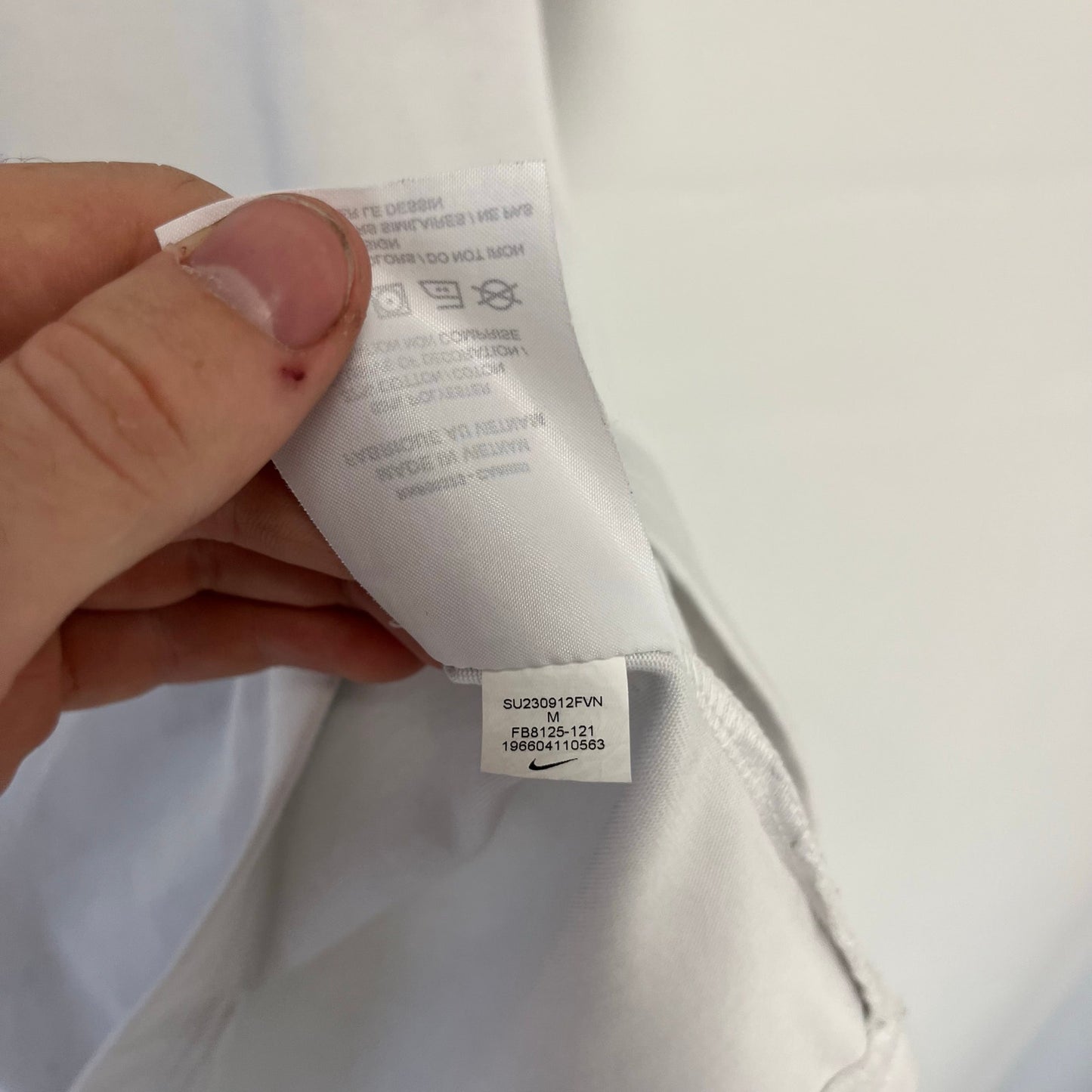 Nike ACG Graphic Spell out Shirt M