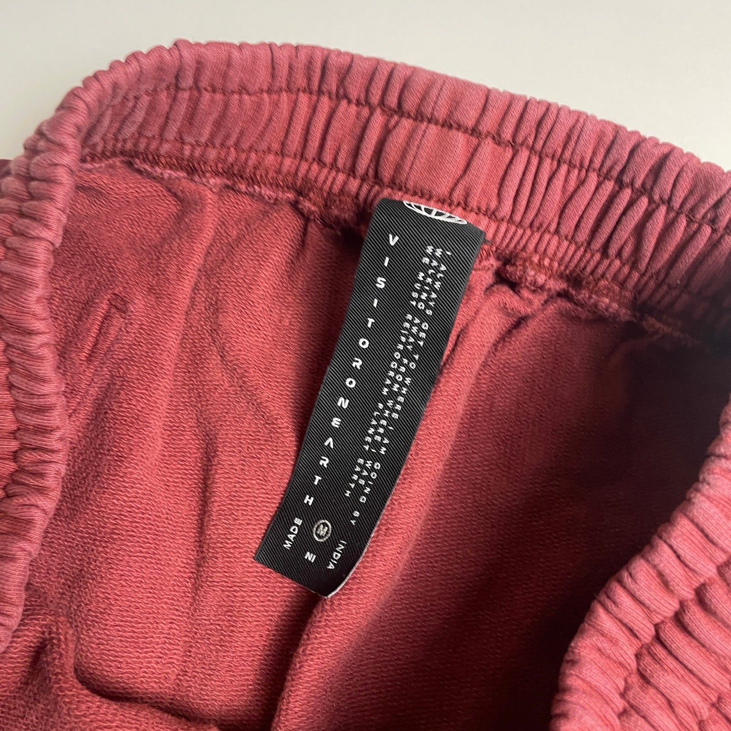 Visitor on earth printed sweatpants M