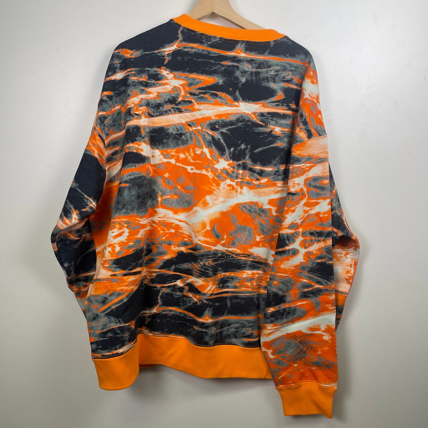 Nike ACG Nike aop orange crewneck XL NWT