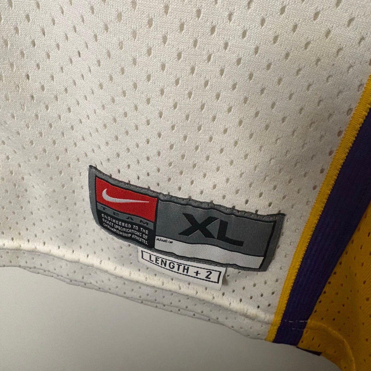 Vintage Nike LA Lakers Kobe Bryant 90s jersey XL