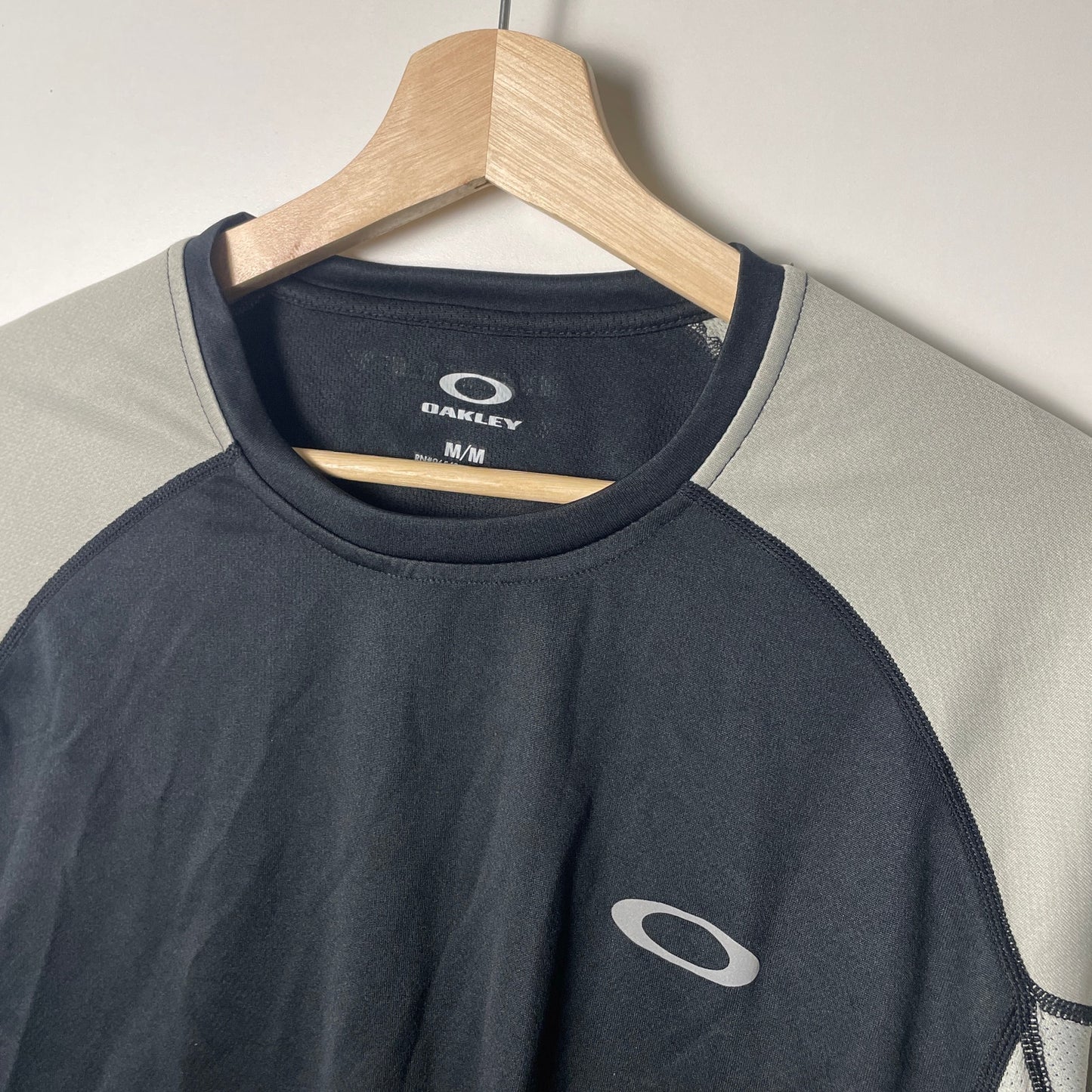 Oakley athletic nylon longsleeve M