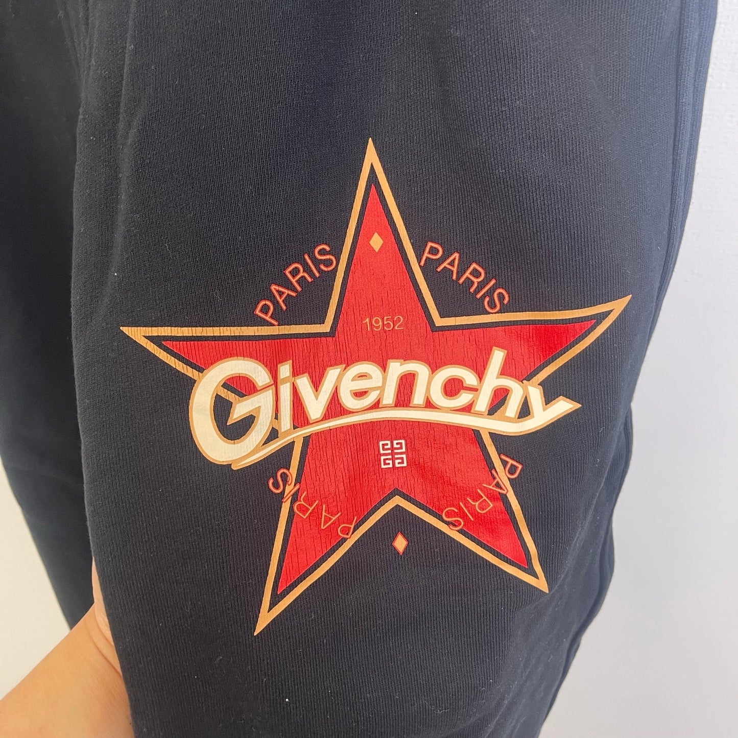 Givenchy star print logo sweatpants M