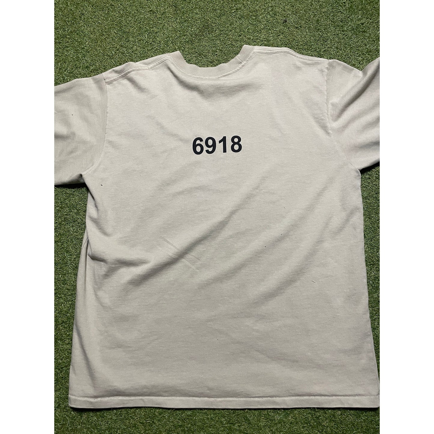 Kanye PH awards long sleeve L