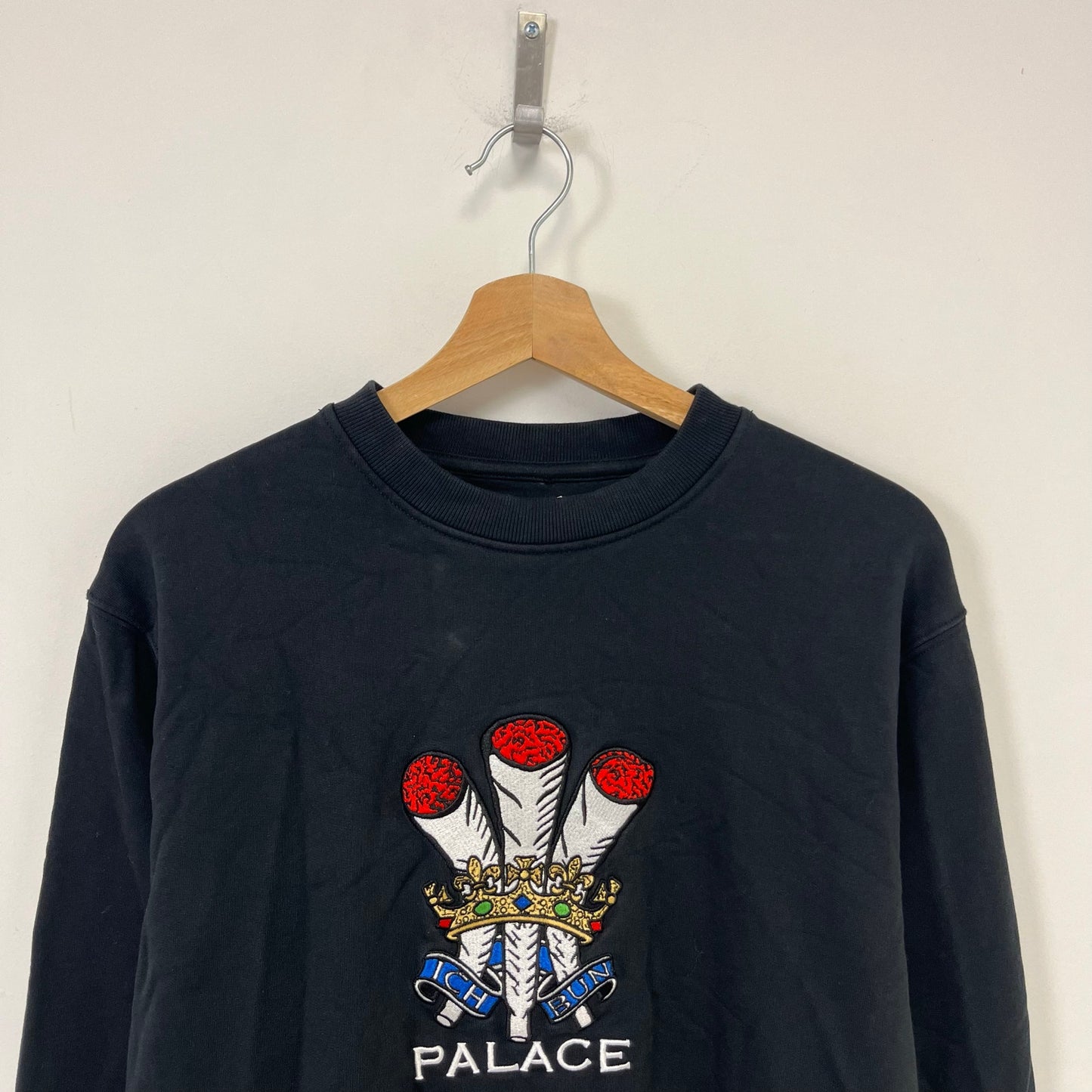Palace Ich Bun Crew Sweatshirt M
