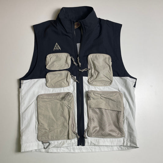 Nike ACG cargo multi pocket vest L