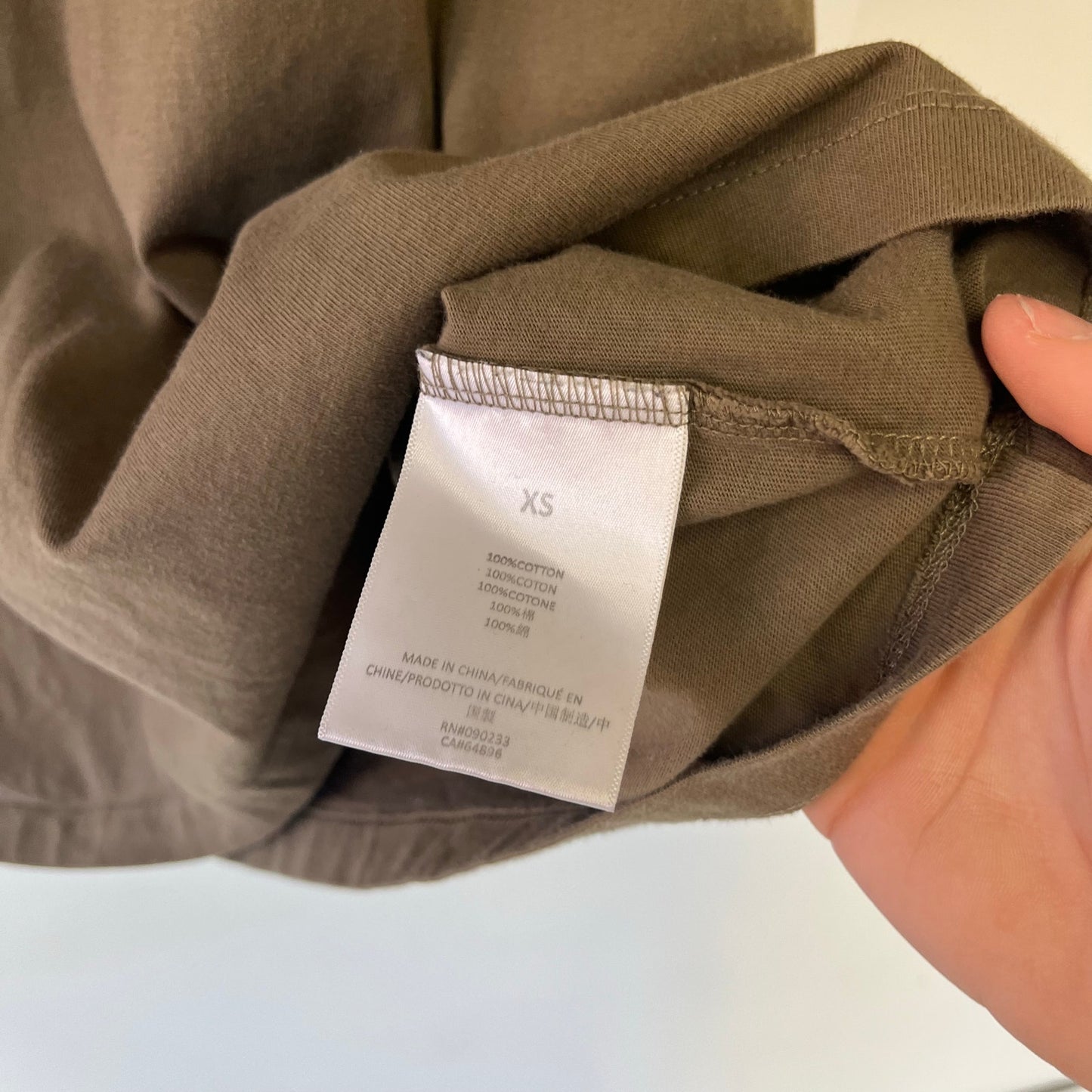 Essentials fear of god spellout t shirt XS