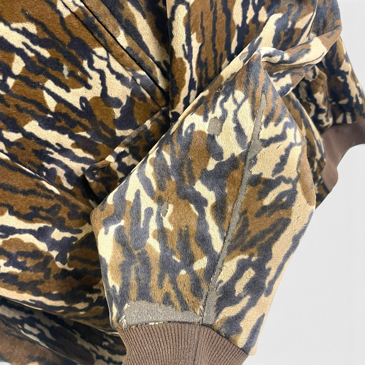 Vintage Carhartt Treebark Camo Active Jacket L