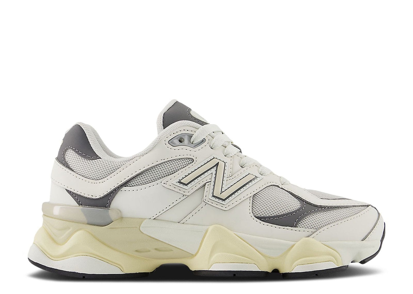New Balance 9060 Sea Salt Gs Size: 5.5,6,6.5,7