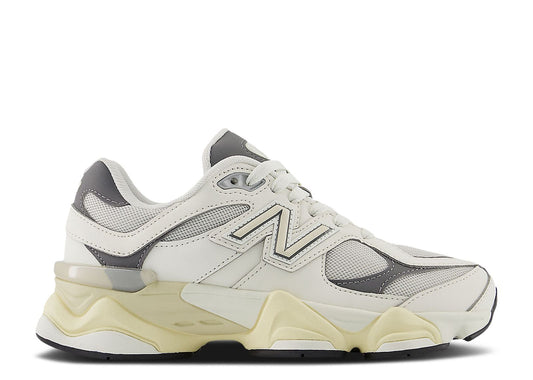 New Balance 9060 Sea Salt Gs Size: 5.5,6,6.5,7