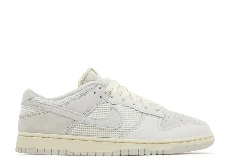 Nike Dunk Low Bone Size: 6M/7.5W