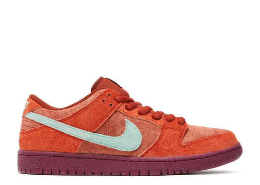 Nike SB Dunk Low Mystic Red Size: 10