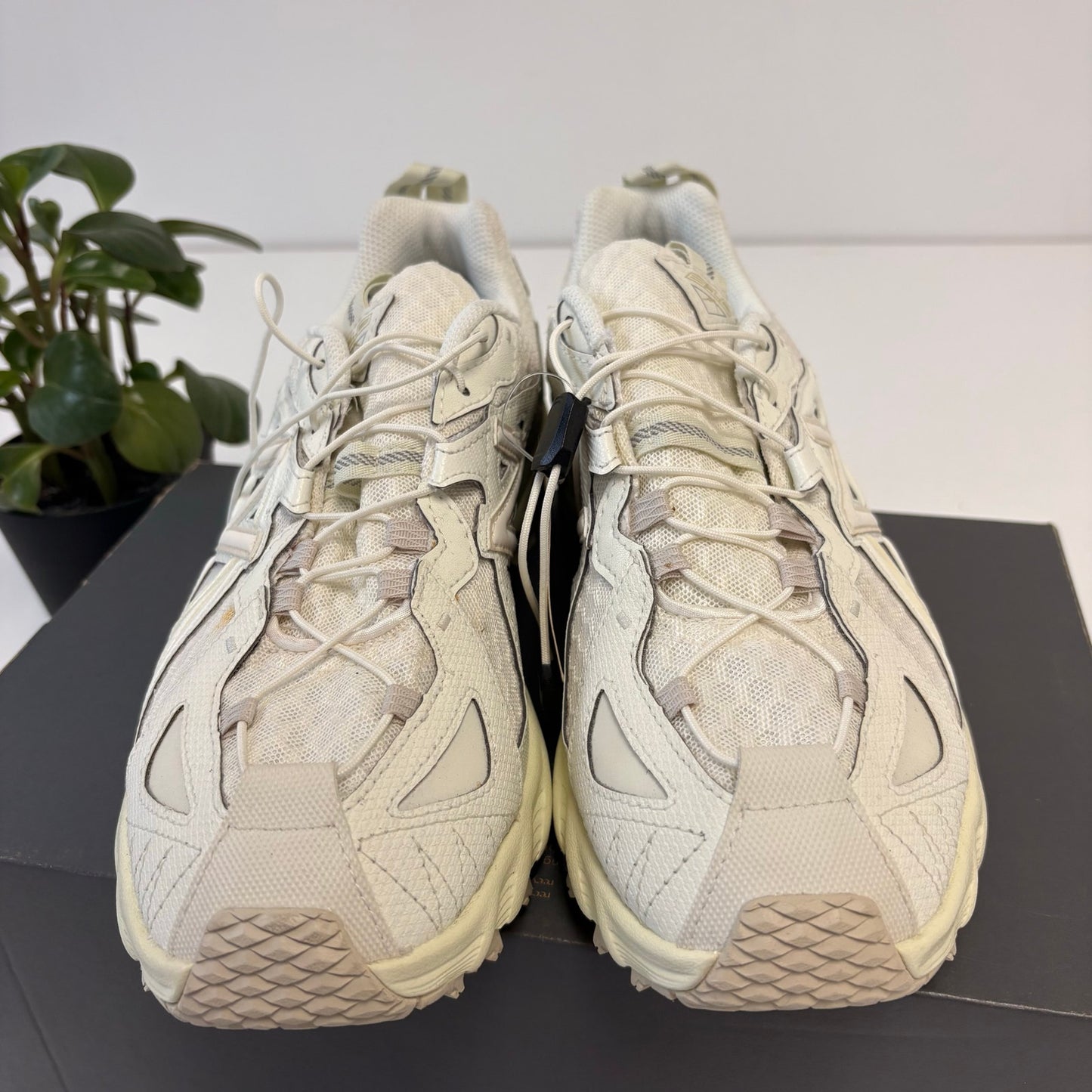 New Balance 610 Gore-Tex Raw Cashew/Pistachio 9 womens