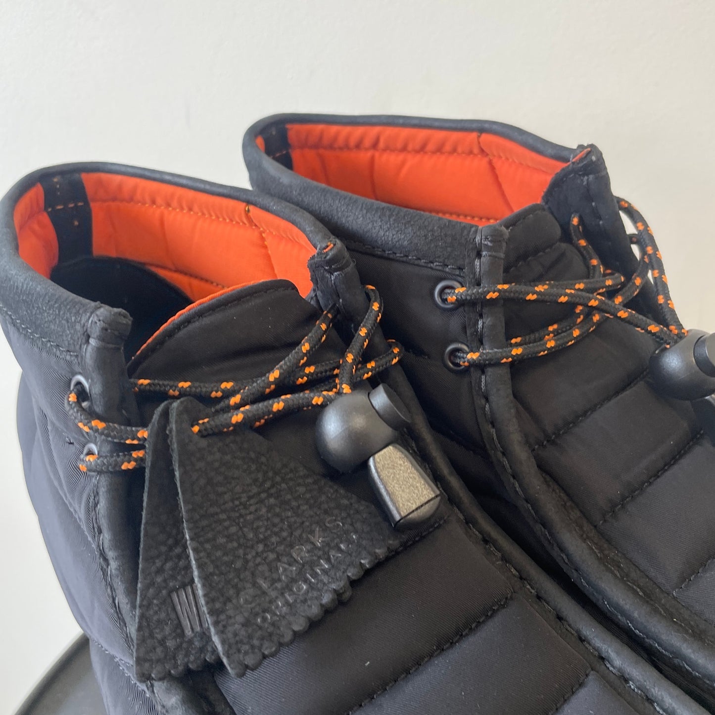 Clarks wallabee black quilted high top 11 US DS