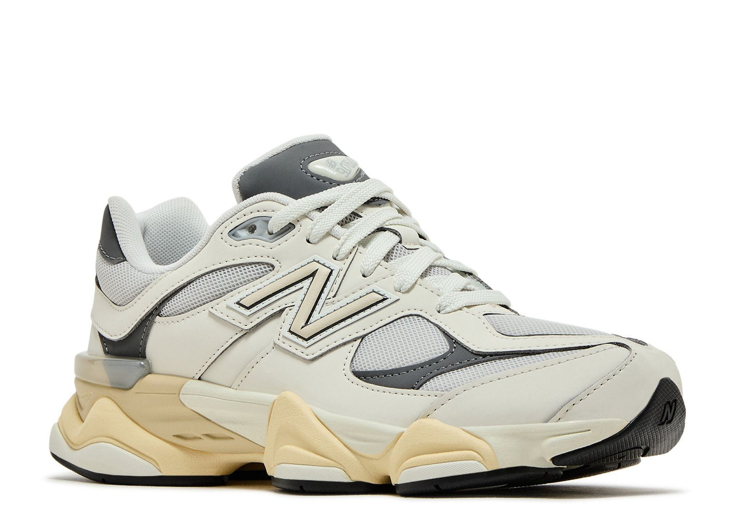 New Balance 9060 Sea Salt Gs Size: 5.5,6,6.5,7