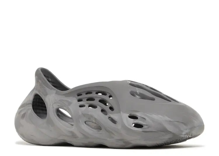 Yeezy Foam Runner Granite Size: 7, 9, 10, 11, 12, 13