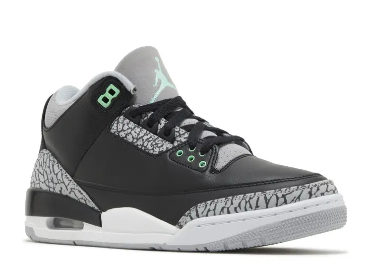 Jordan 3 Green Glow Size: 9.5, 10, 11