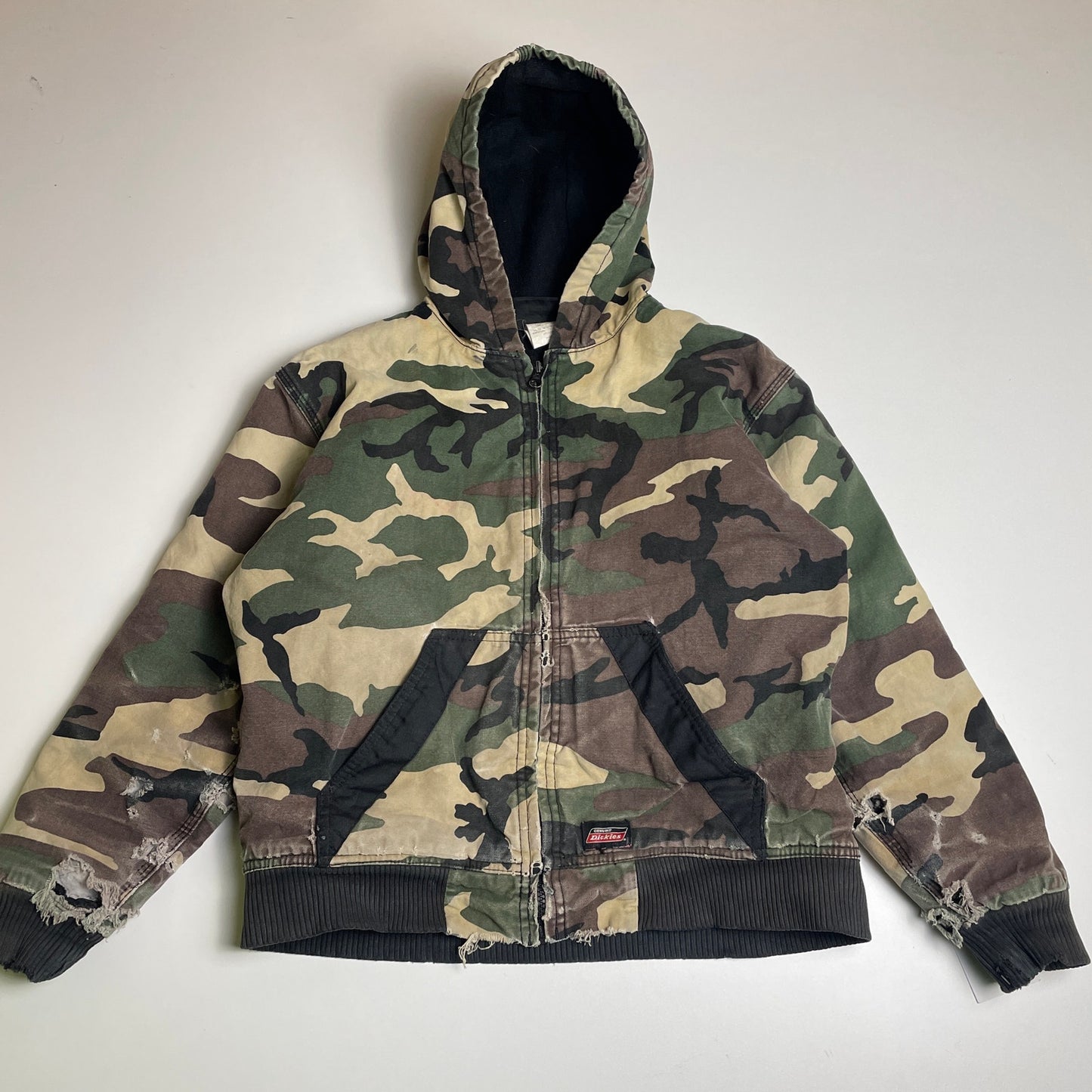 Dickies camo thrashed hooded jacket S