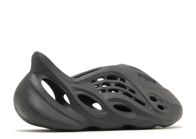 Yeezy Foam Runner Onyx Size: 8, 9, 10, 11, 12, 13, 14