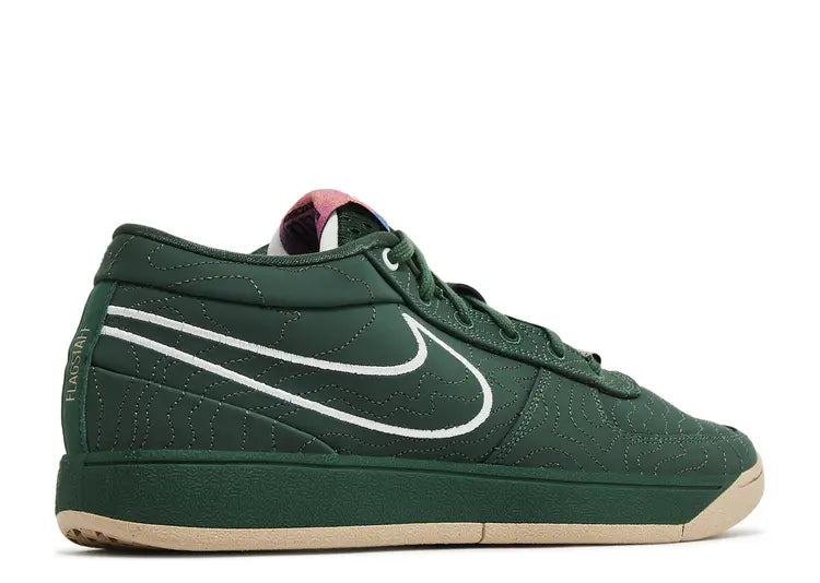 Nike Book 1 Flag Staff Size: 10