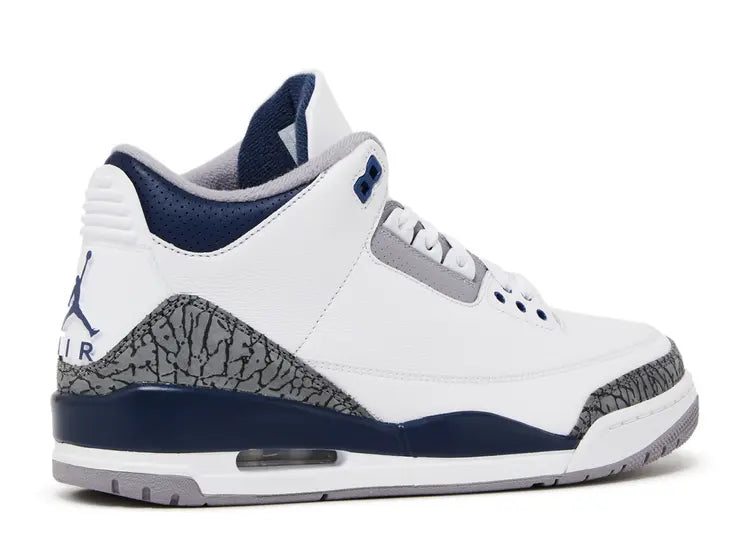 Jordan 3 Midnight Navy Size: 8.5, 9, 10