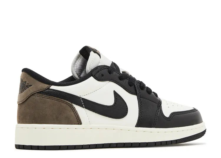 Jordan 1 OG Low Mocha Size: 4M/5.5W, 5M/6.5W, 6M/7.5W, 6.5M/8W, 7M/8.5W