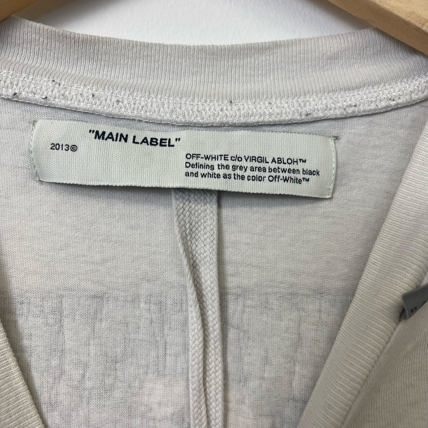 Off-White shirt Authentic White Caravaggio Arrow shirt L