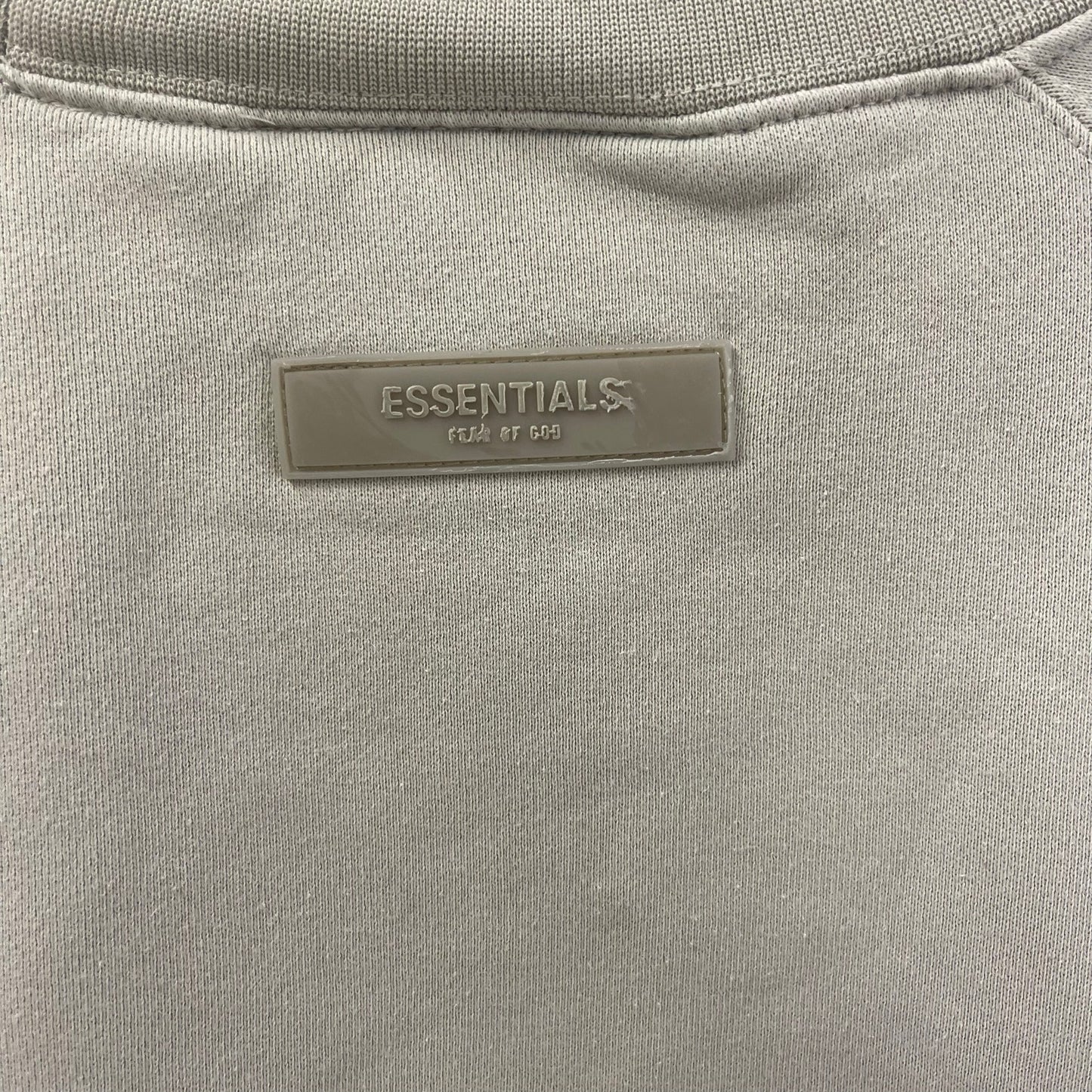 Essentials 1977 crewneck M