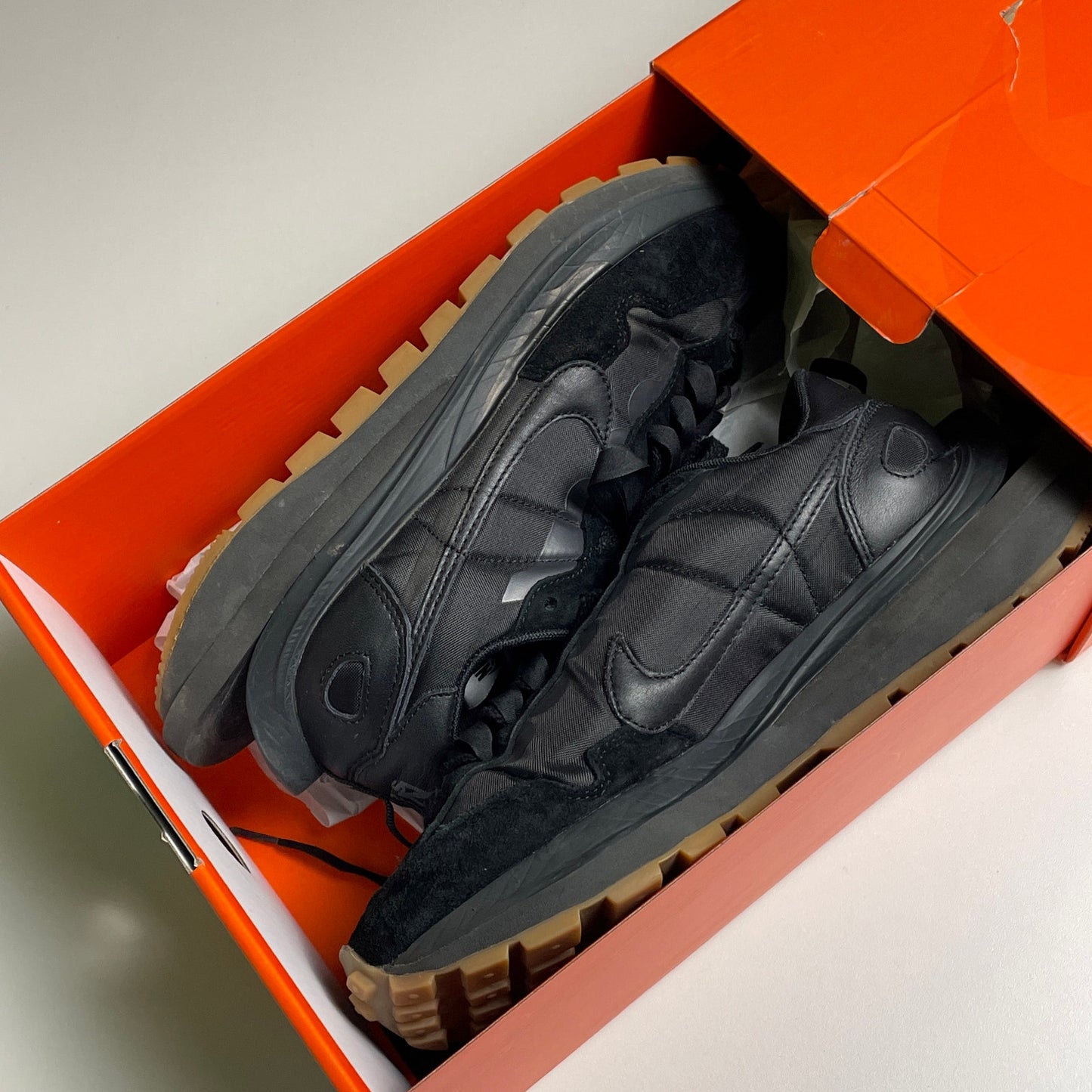 nike x sacai vaporwaffle black gum 8