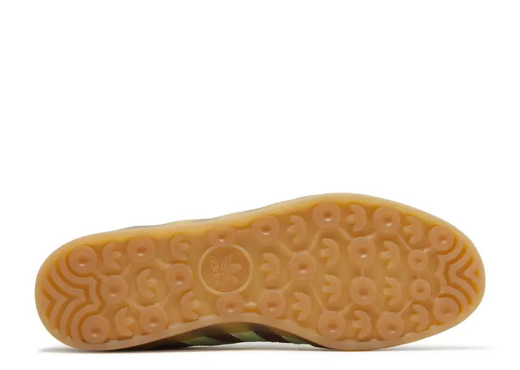 Adidas Gazelle Shadow Red Semi Green Spark Size: 12