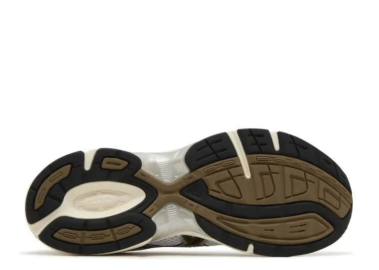 ASICS GEL-1130 White Clay Canyon Size: 8, 8.5, 9, 10, 10.5, 11, 12, 13