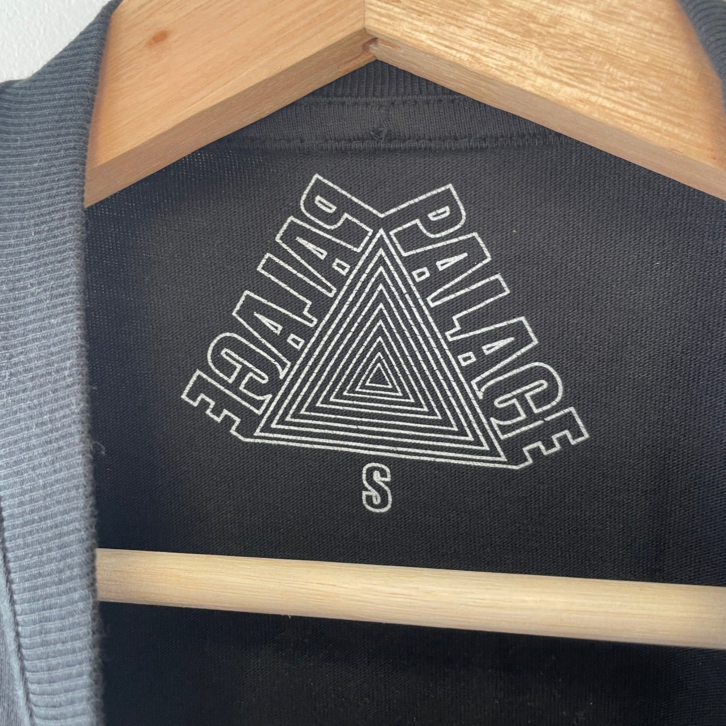 Palace Tri-Bury face tri ferg shirt S