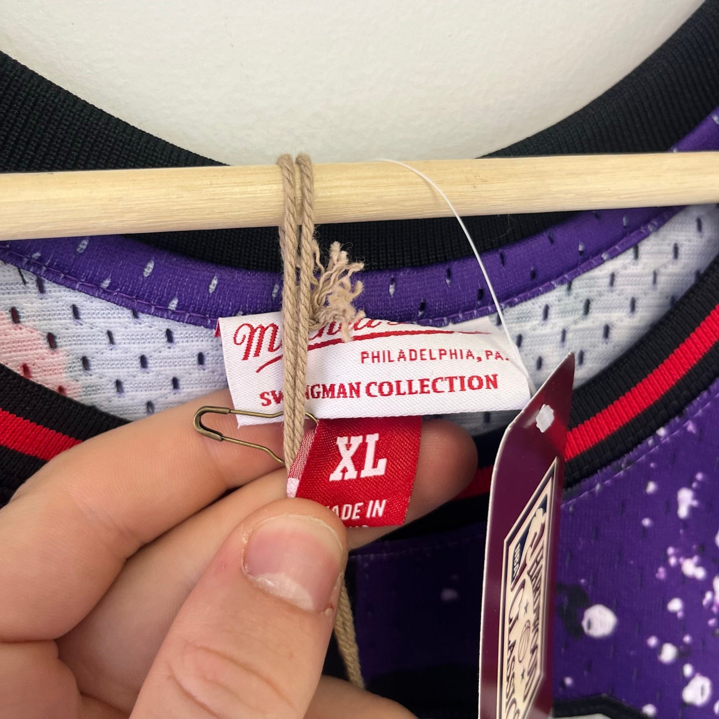 Raptors #15 Carter Throw Back Jersey XL NWT