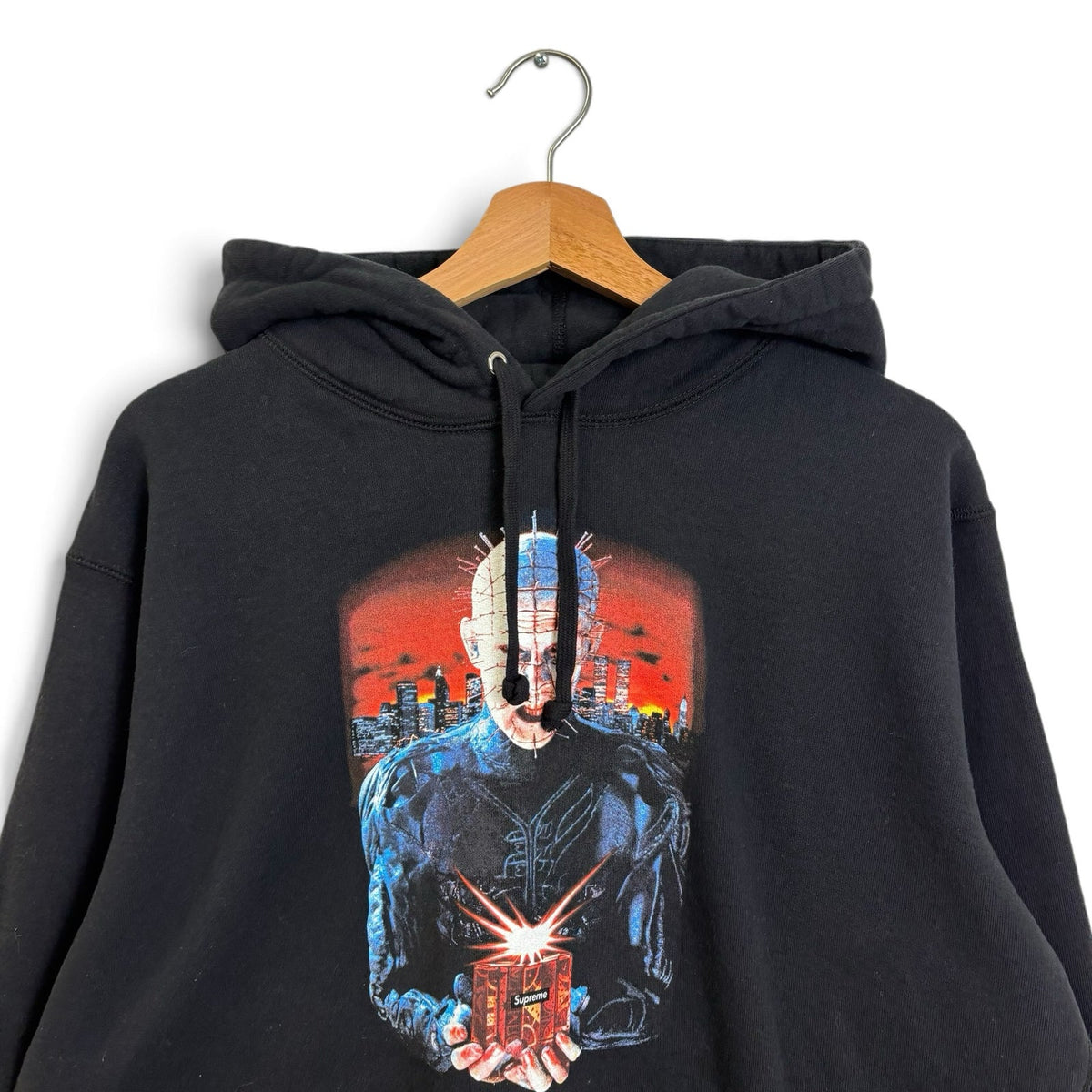 New Supreme x Hellraiser Hell on Earth Hooded Sweatshirt SS18 M
